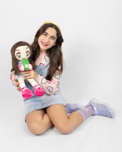 La muñeca de Lara